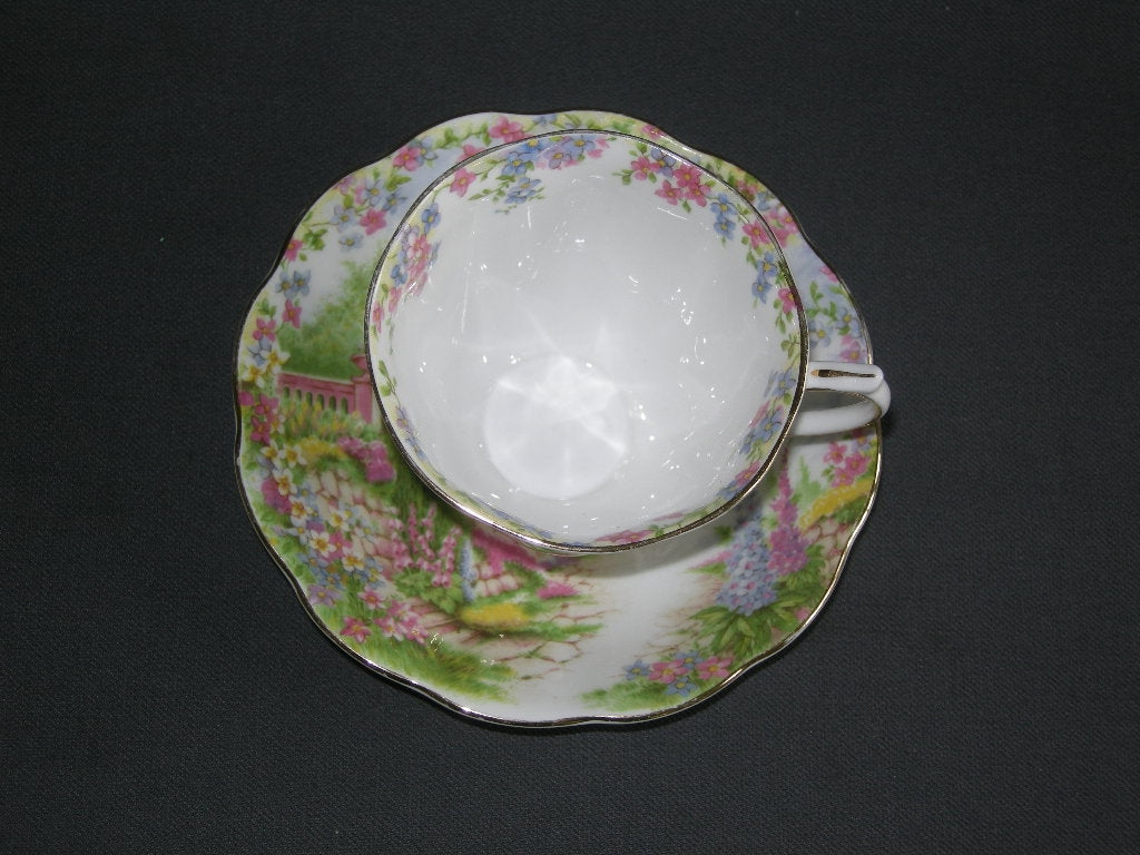Royal Albert Kentish Rockery kop & schotel O8,5 cm. goud minimaal sleets