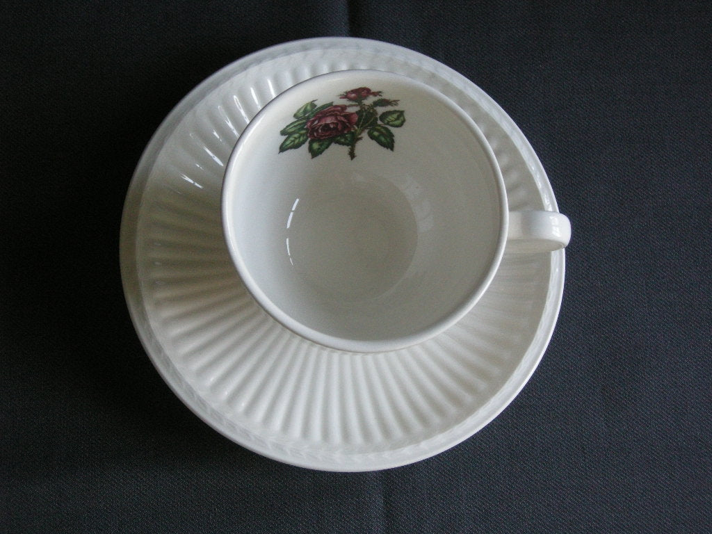 Wedgwood Moss Rose kop & schotel O8 cm.