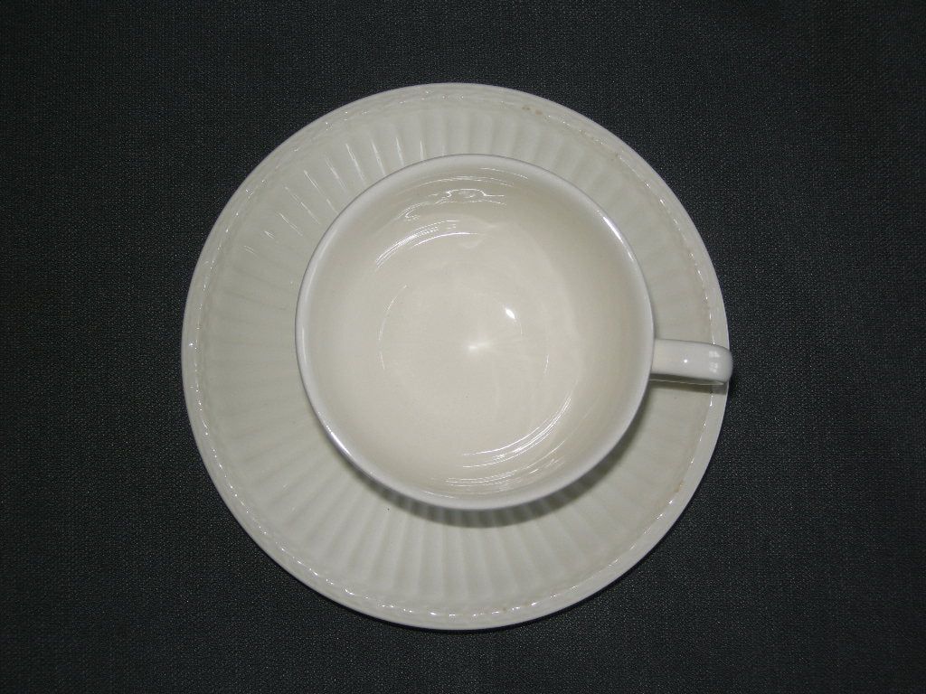 Wedgwood Briar Rose kop en schotel O8 cm.