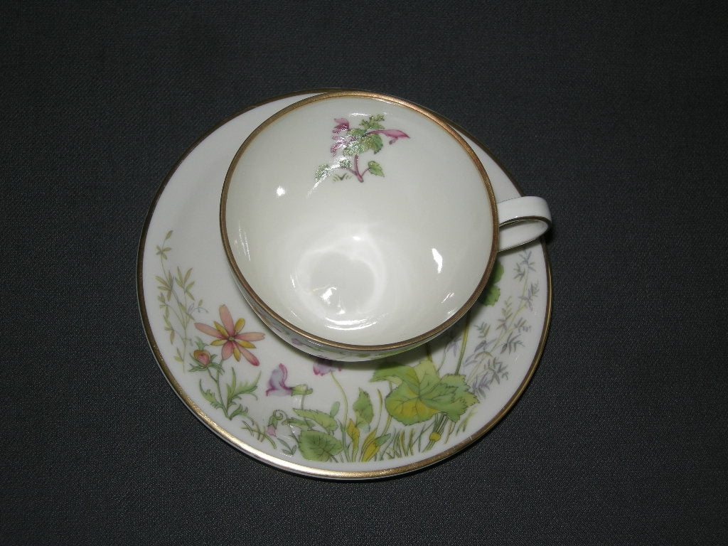 Krautheim Wiesengrund & Bergeshoh'n kop & schotel O8 décor J
