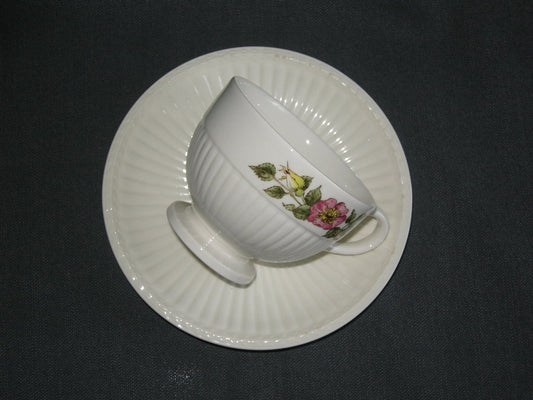 Wedgwood Briar Rose kop en schotel O8 cm.
