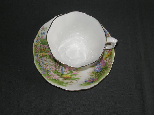 Royal Albert Kentish Rockery kop & schotel O9 cm. goud minimaal sleets