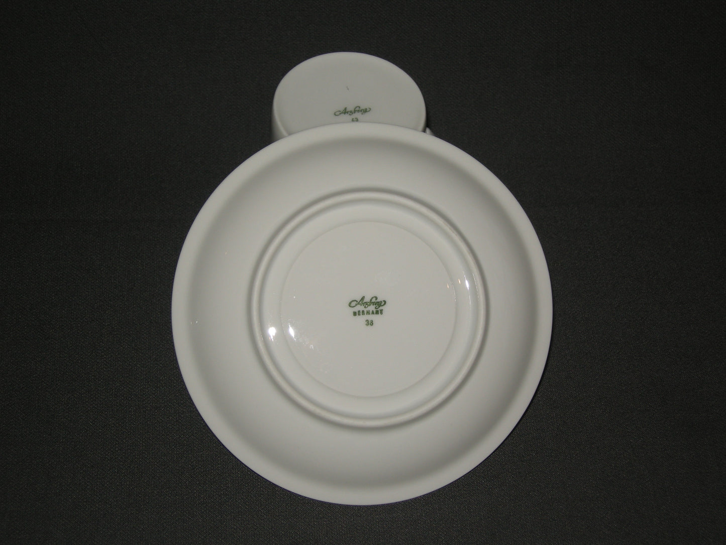 Arzberg spierwit glad 001. koffiekop & schotel
