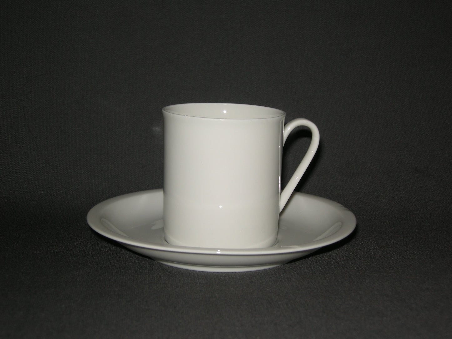 Arzberg spierwit glad 001. koffiekop & schotel