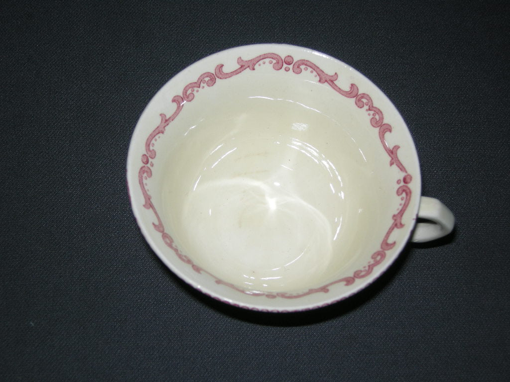 Societe Ceramique Victoria rood kop & schotels met beschadiging