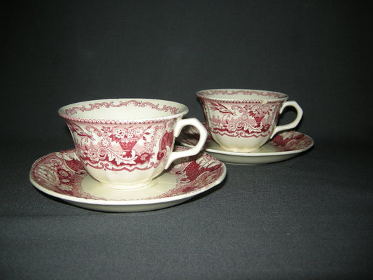 Societe Ceramique Victoria rood kop & schotels met beschadiging