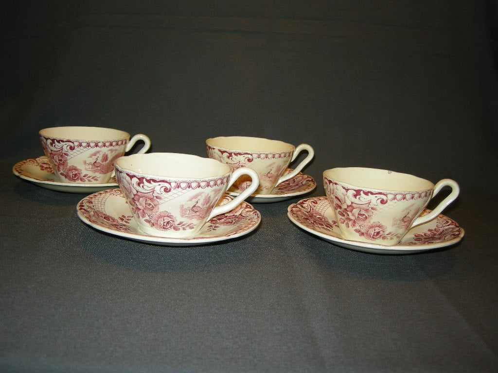 Societe Ceramique Peacock rood kop & schotels met mankementjes