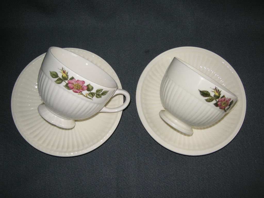 Wedgwood Briar Rose kop en schotels O9 cm. met minimale mankementjes