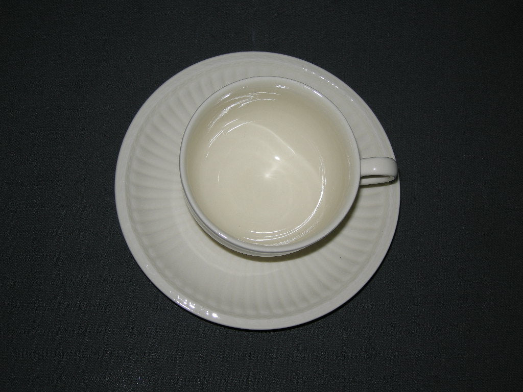 Wedgwood Edme plain koffiekop & schotel laag