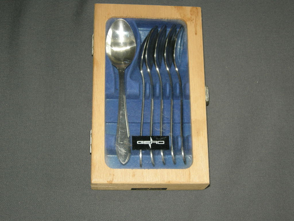 Gero Zilmeta model 718 puntfilet lepeltjes 14 cm. in houten kistje
