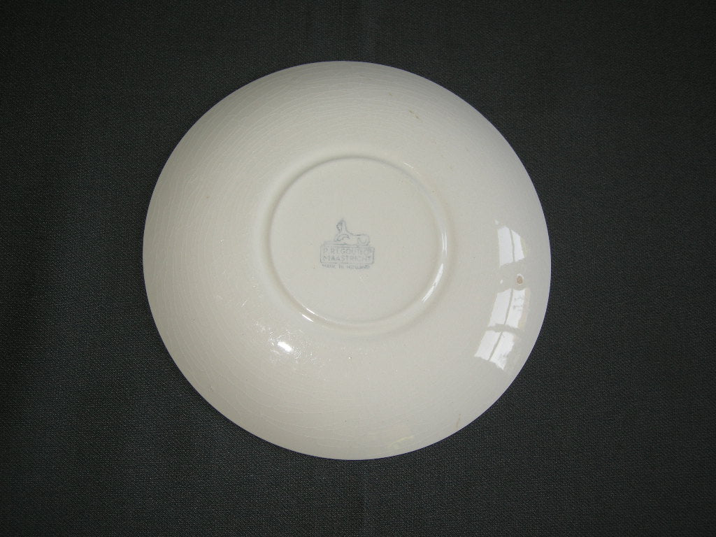 Petrus Regout Boudewijn 2784 licht schotel