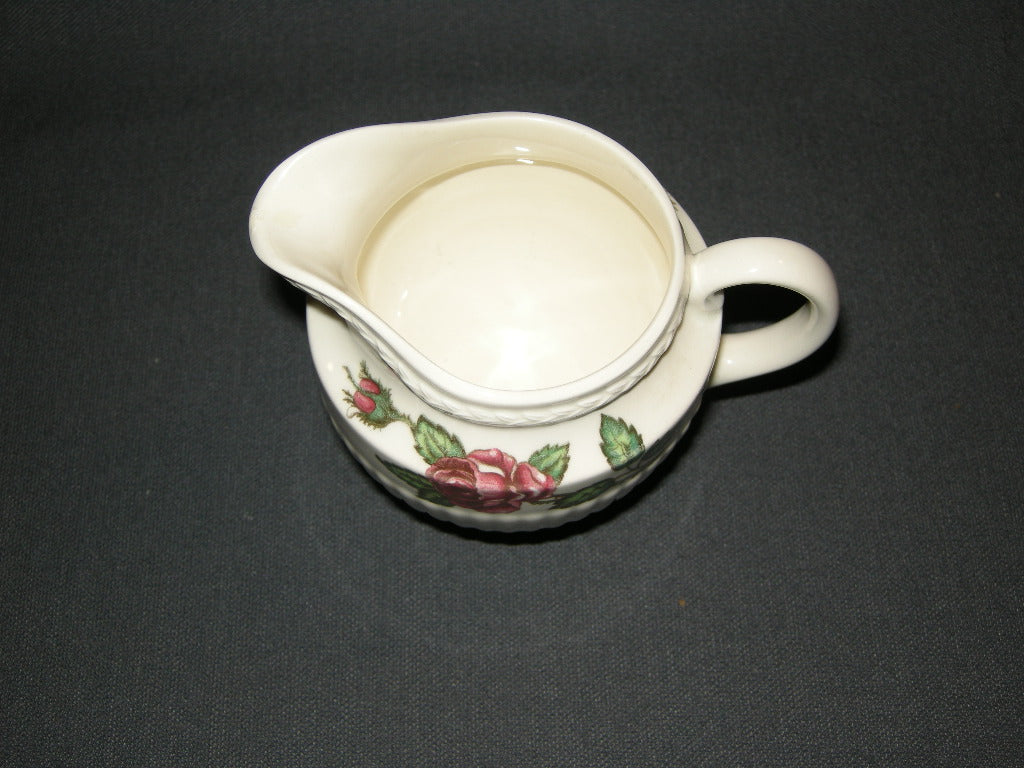 Wedgwood Moss Rose melkkannetje