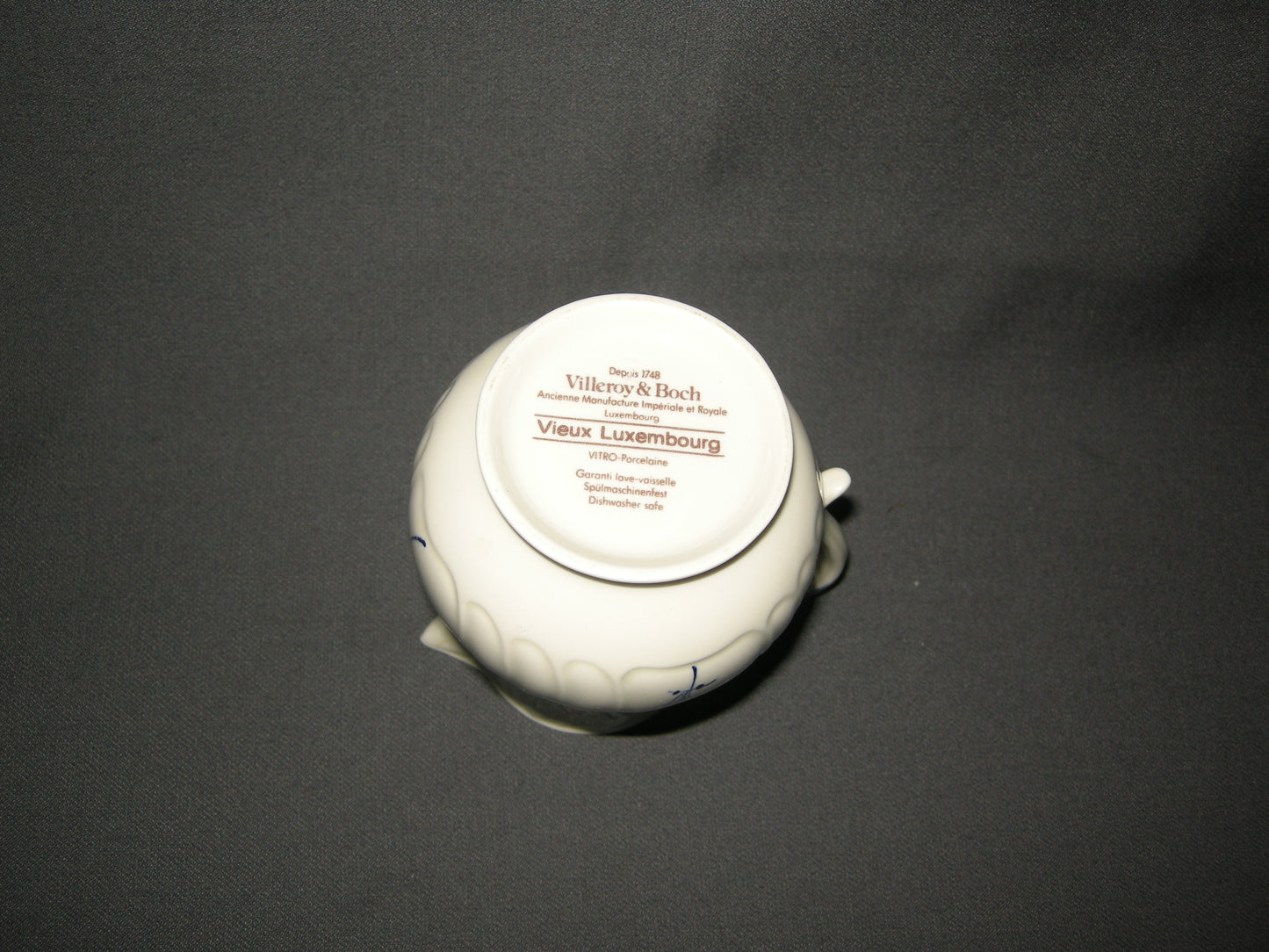 Villeroy & Boch Vieux Luxembourg melkkannetje hoogte 11 cm.