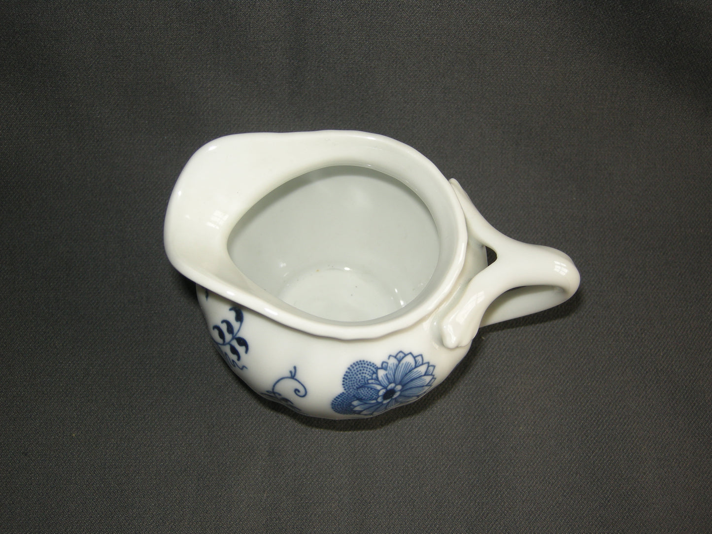 Blue Danube melkkannetje