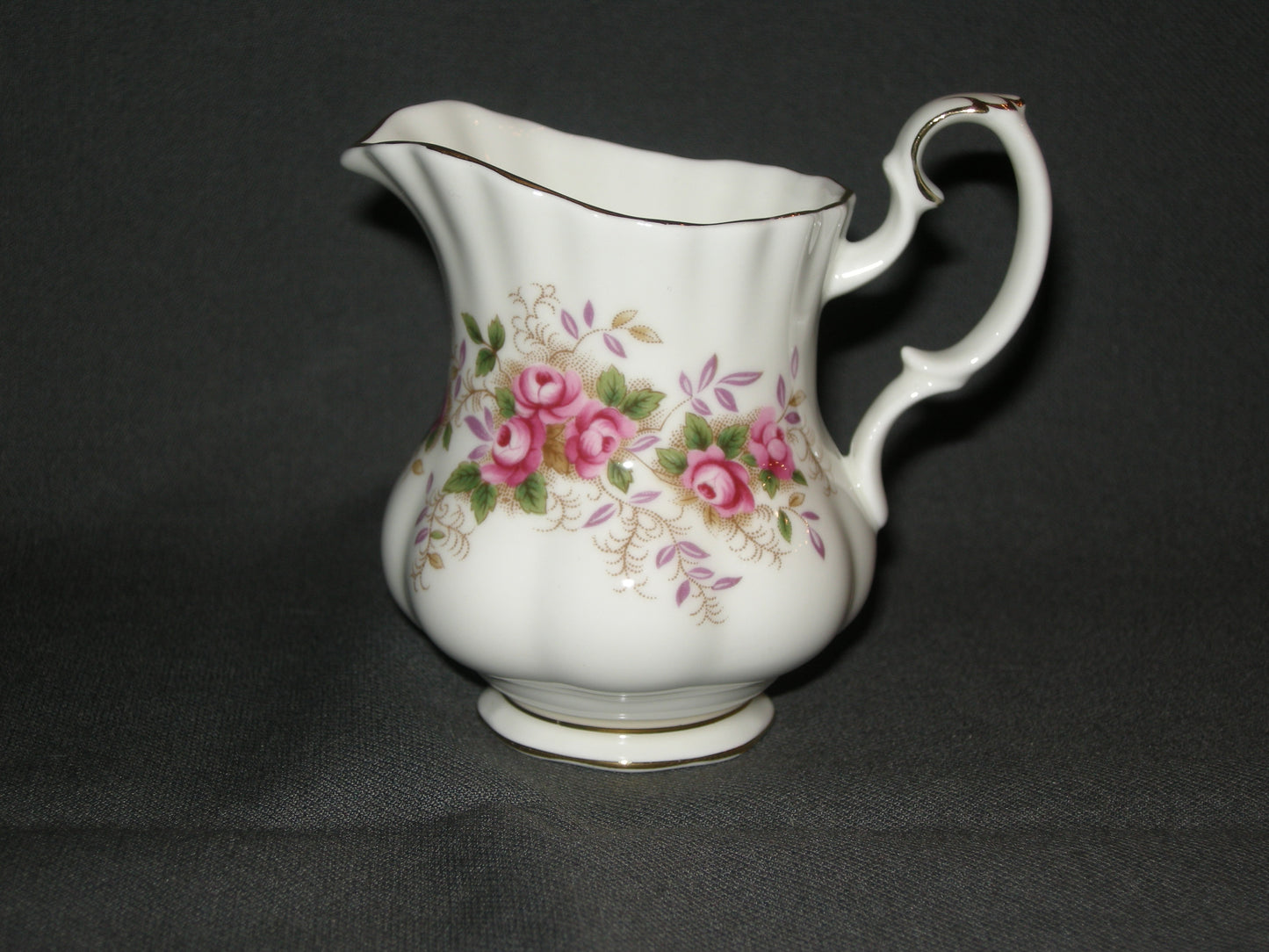 Royal Albert Lavender Rose melkkannetje 9 cm.