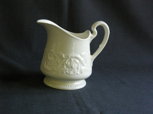 Wedgwood Patrician melkkannetje