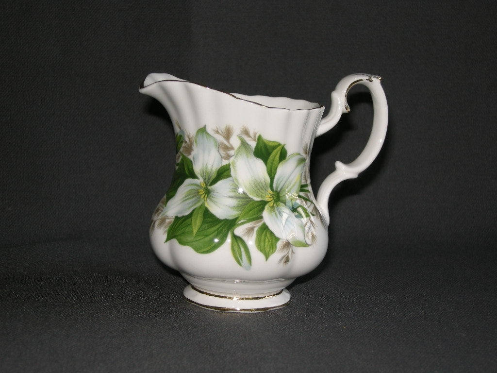 Royal Albert Trillium melkkannetje