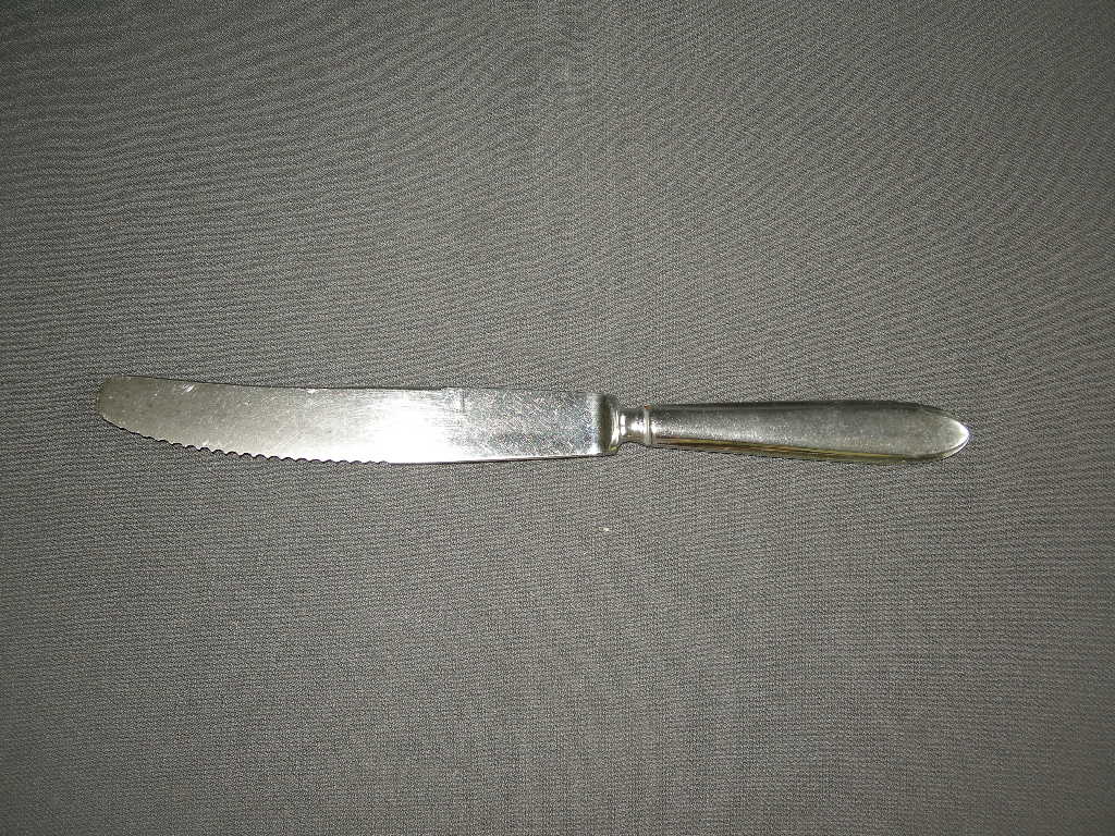 Gero Zilmeta model 718 puntfilet mes 23,5 cm. met kartels