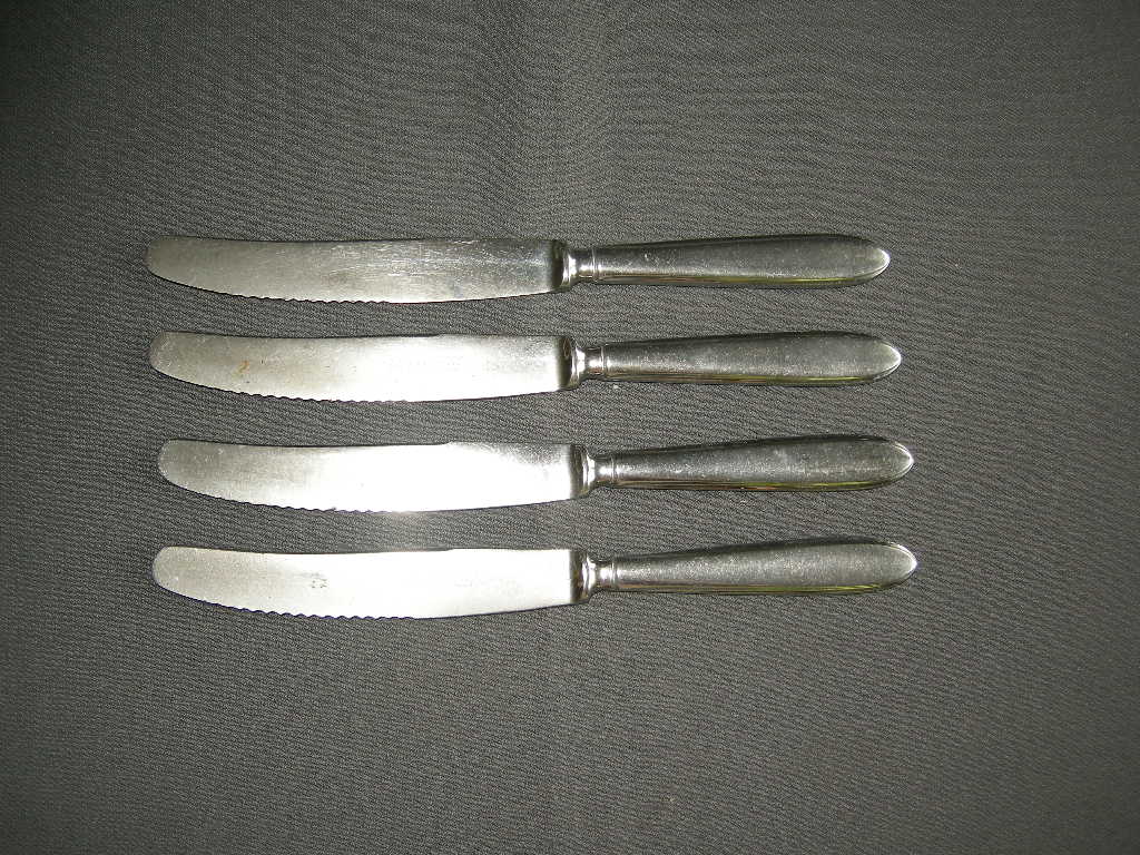 Gero Zilmeta model 718 puntfilet messen 21 cm. met kartels