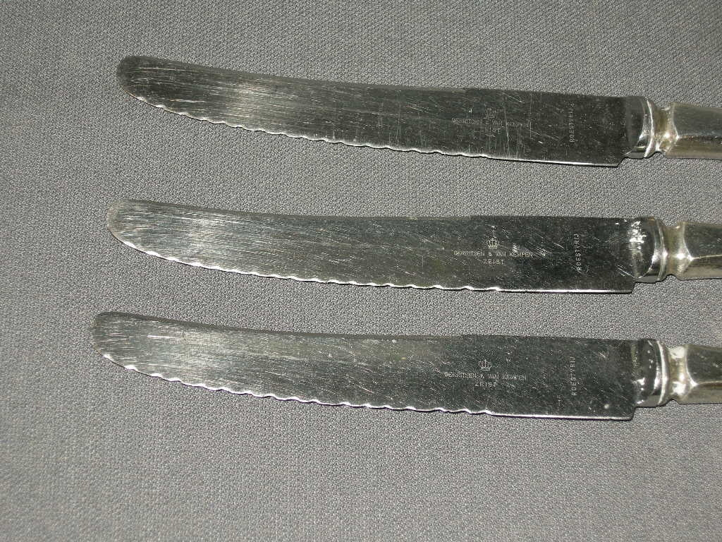 Keltum verzilverd P8 puntfilet messen 24,5 cm.