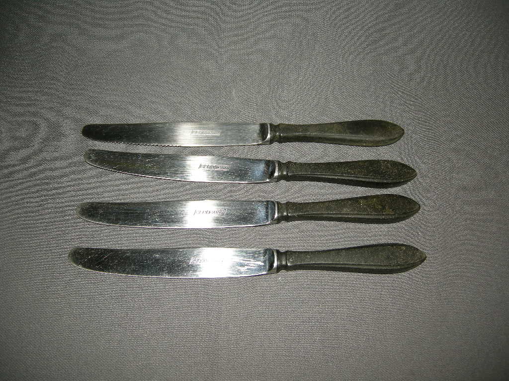 Gero Zilmeta model 718 puntfilet messen 21 cm. met bakeliet