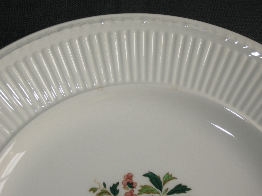 Wedgwood Conway ontbijtborden O22,5 met vlekjes