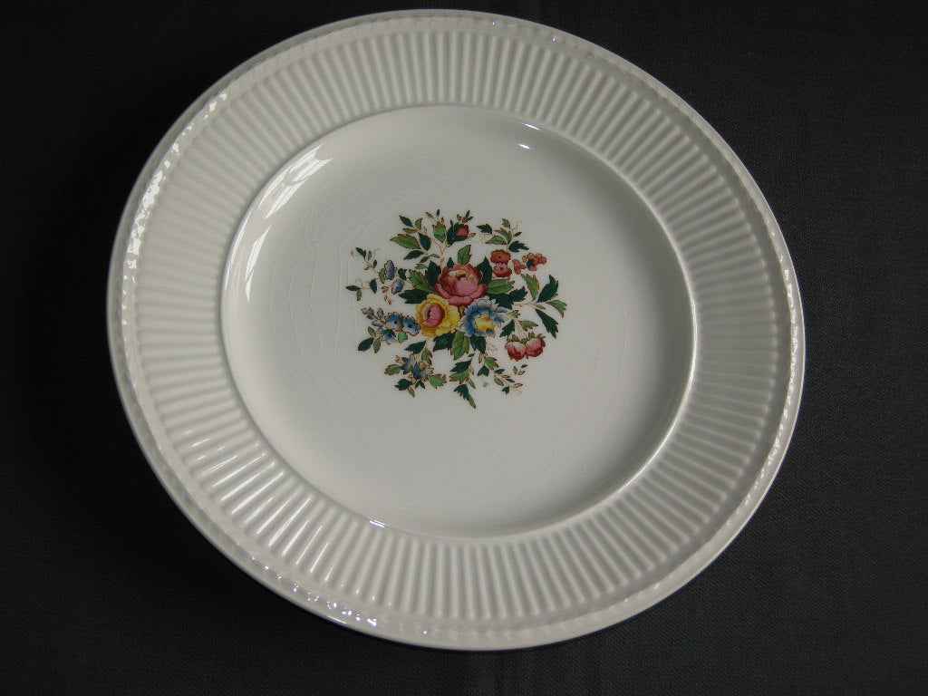 Wedgwood Conway ontbijtborden O22,5 met vlekjes