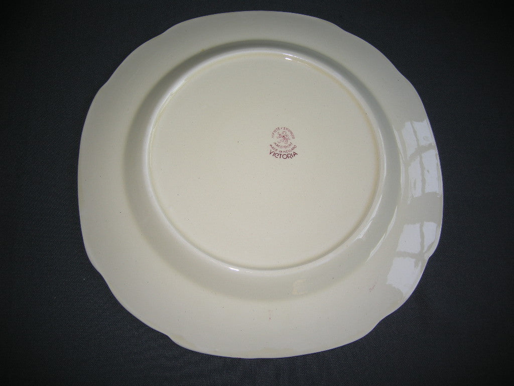 Societe Ceramique Victoria rood pannenkoekenbord