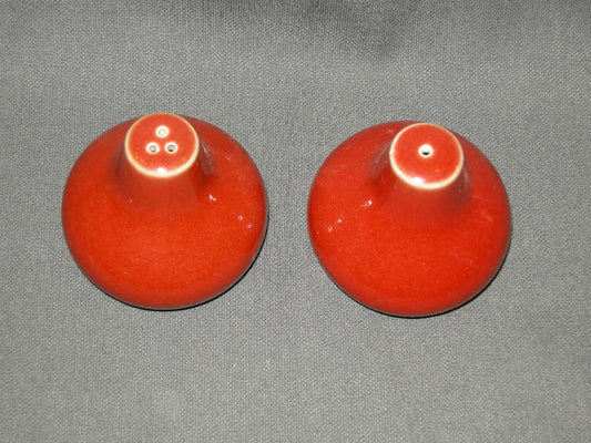 Jars Ceramistes Tourron rood peper- en zoutstel