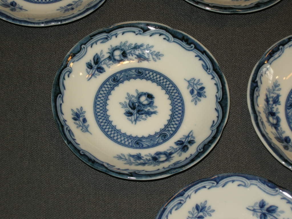 Blue Rose petit-four set