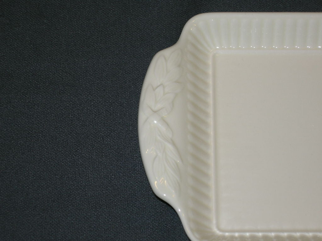 Wedgwood Edme plain cakeschaal