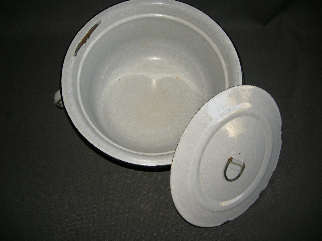 emaille grijs 001. grote po met deksel