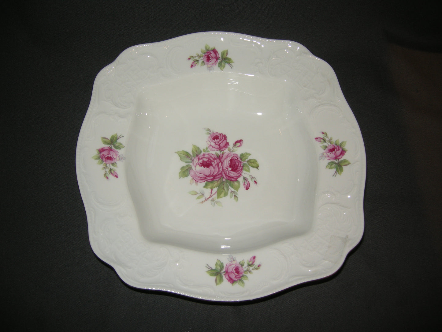 Rosenthal Sanssouci spierwit rose pioenroos met goudkleurig randje saladeschaal