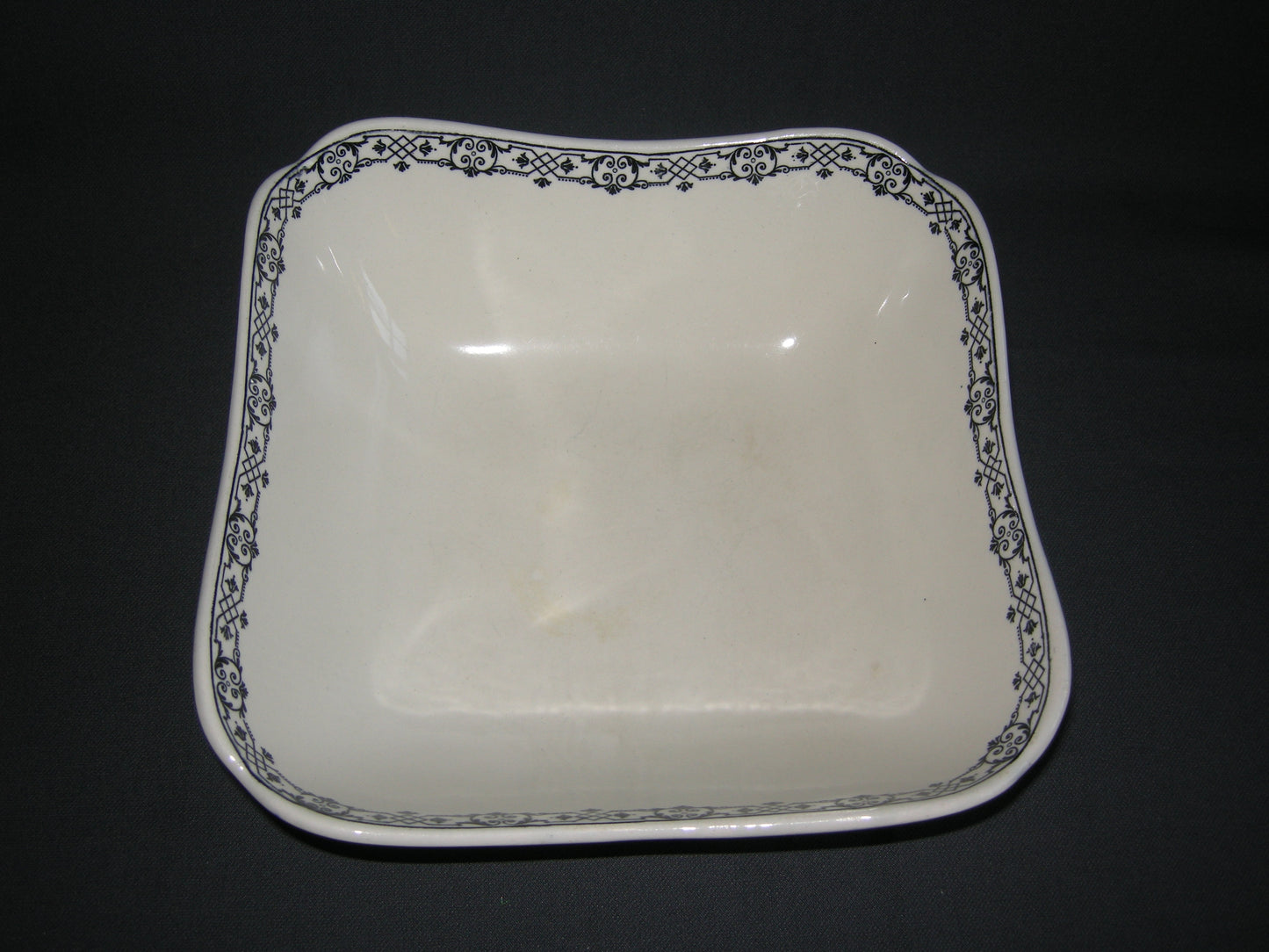 Wedgwood Moustiers saladeschaal