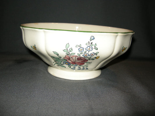 Villeroy & Boch Alt Strassburg oud stempel saladeschaal op voet O21,5 cm.