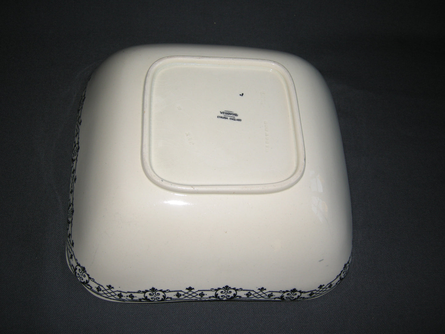 Wedgwood Moustiers saladeschaal