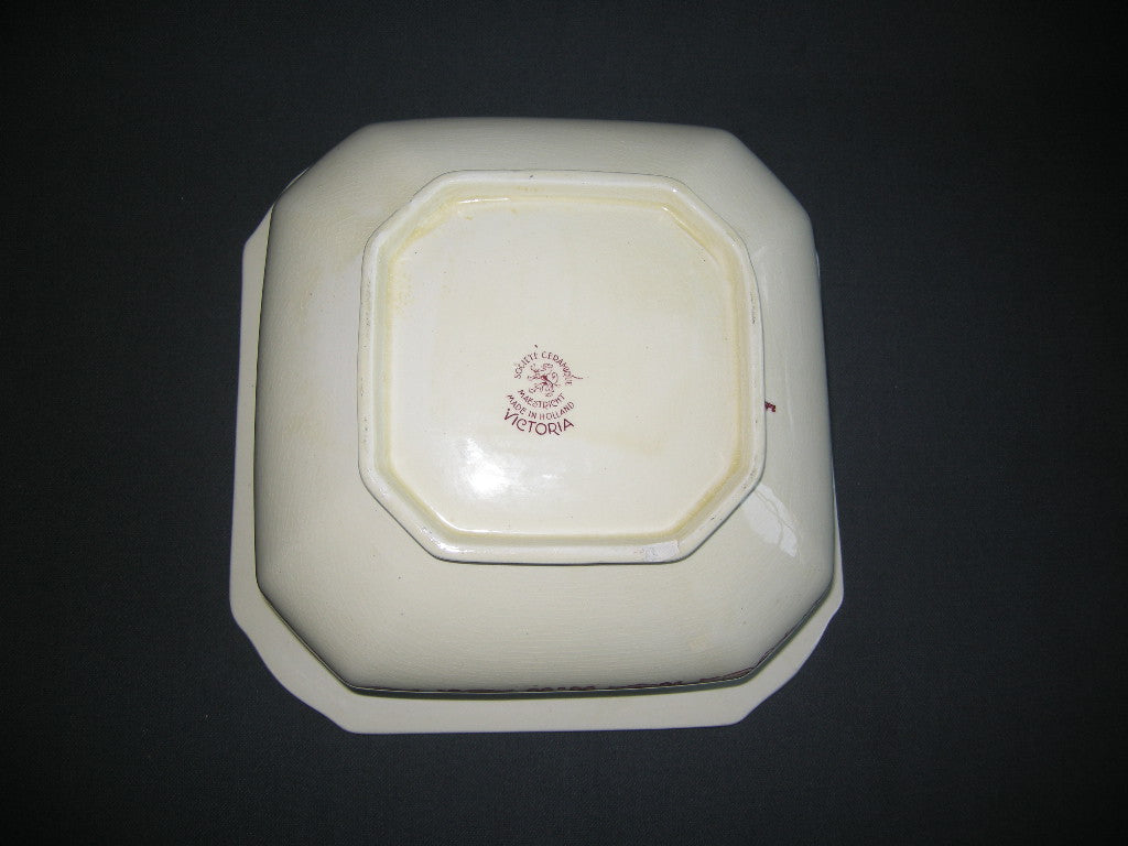 Societe Ceramique Victoria rood saladeschaal