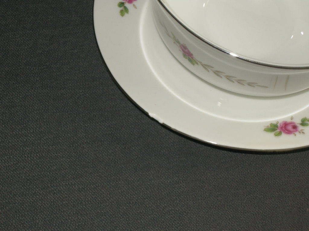 Eschenbach wit met rose roosjes sauskom