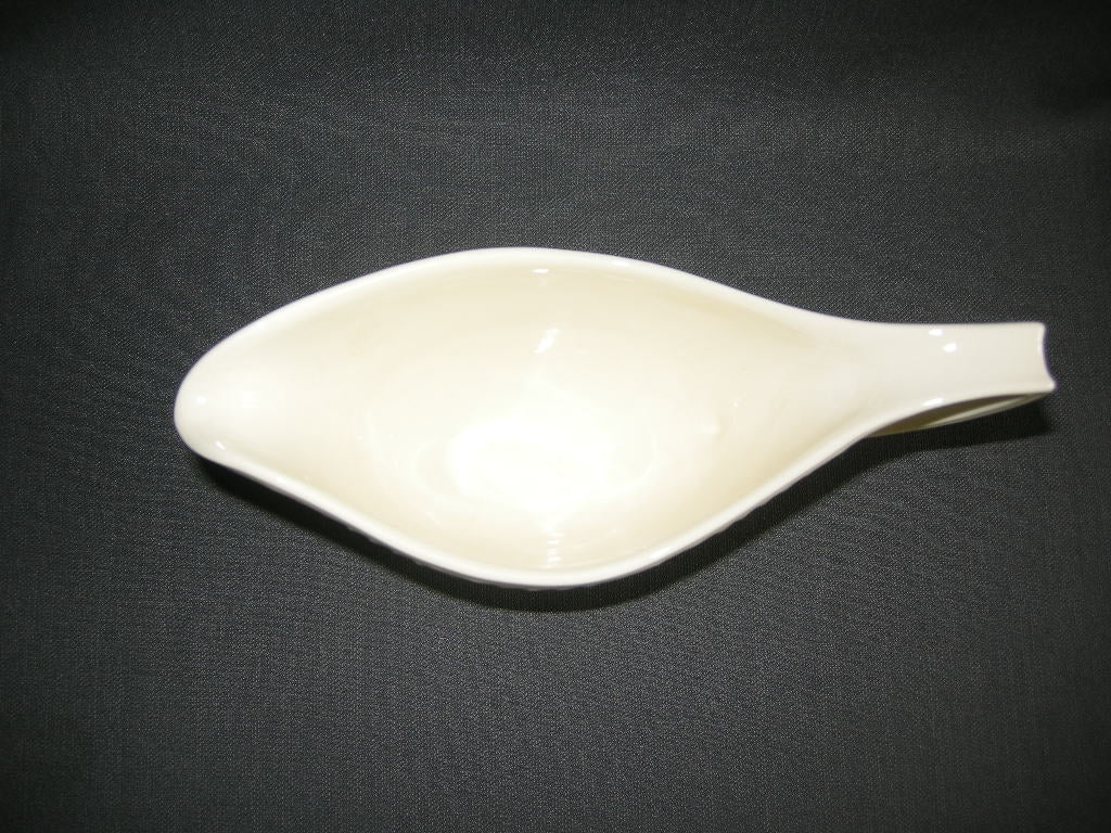 Royal Creamware Recamier sauskom