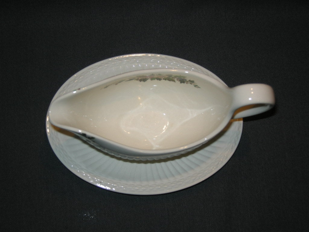 Wedgwood Conway sauskom klein met los onderschaaltje