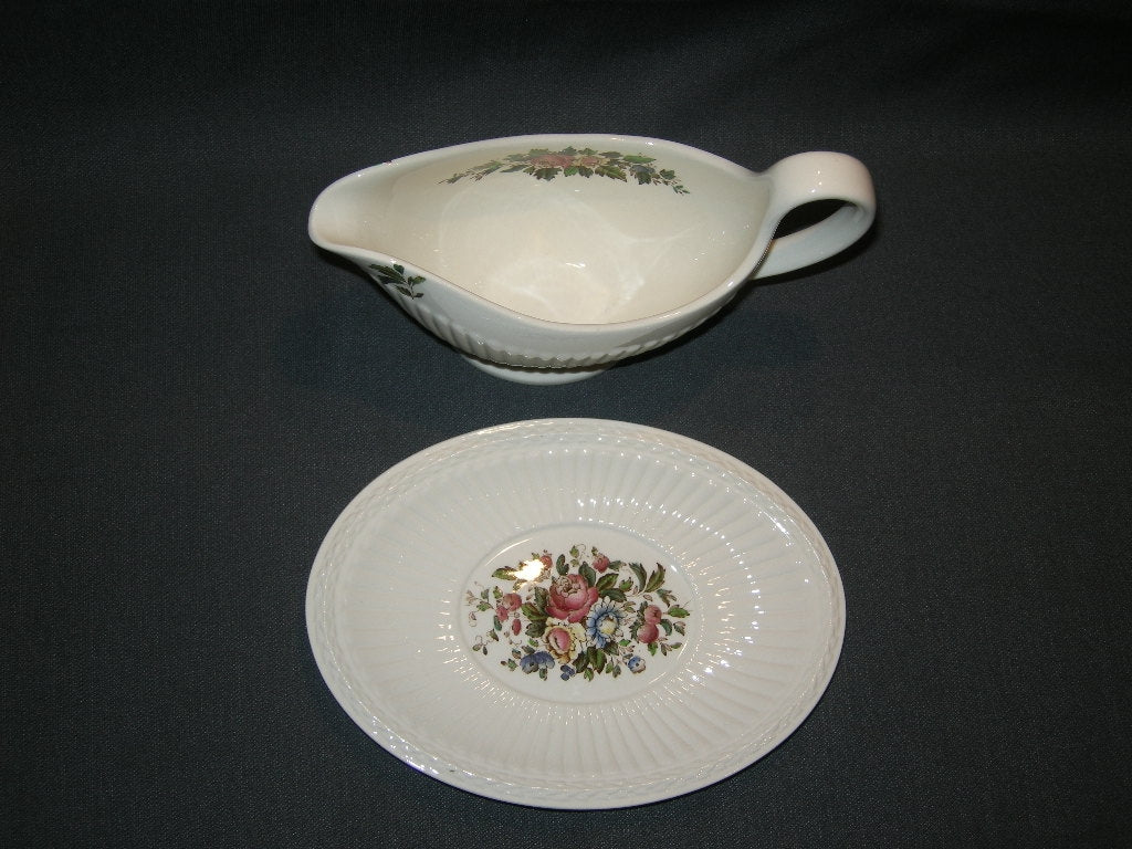 Wedgwood Conway sauskom klein met los onderschaaltje