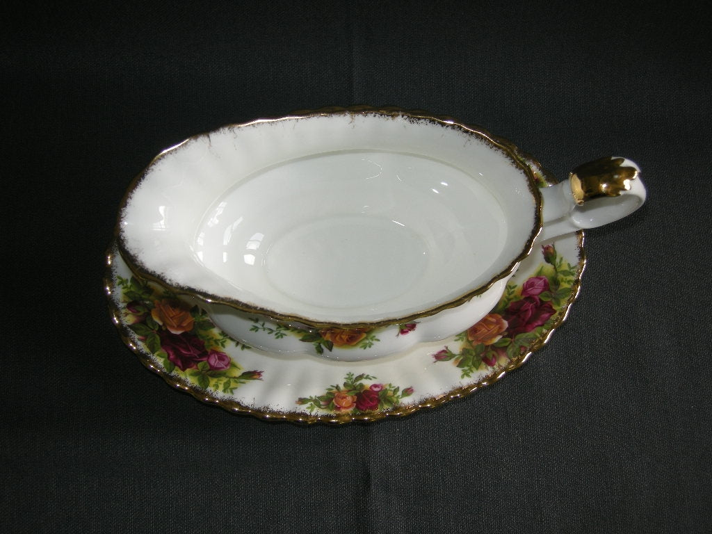 Royal Albert Old Country Roses sauskom + bijbehorende onderschotel