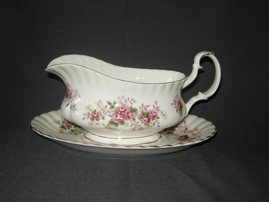 Royal Albert Lavender Rose sauskom met losse onderschotel