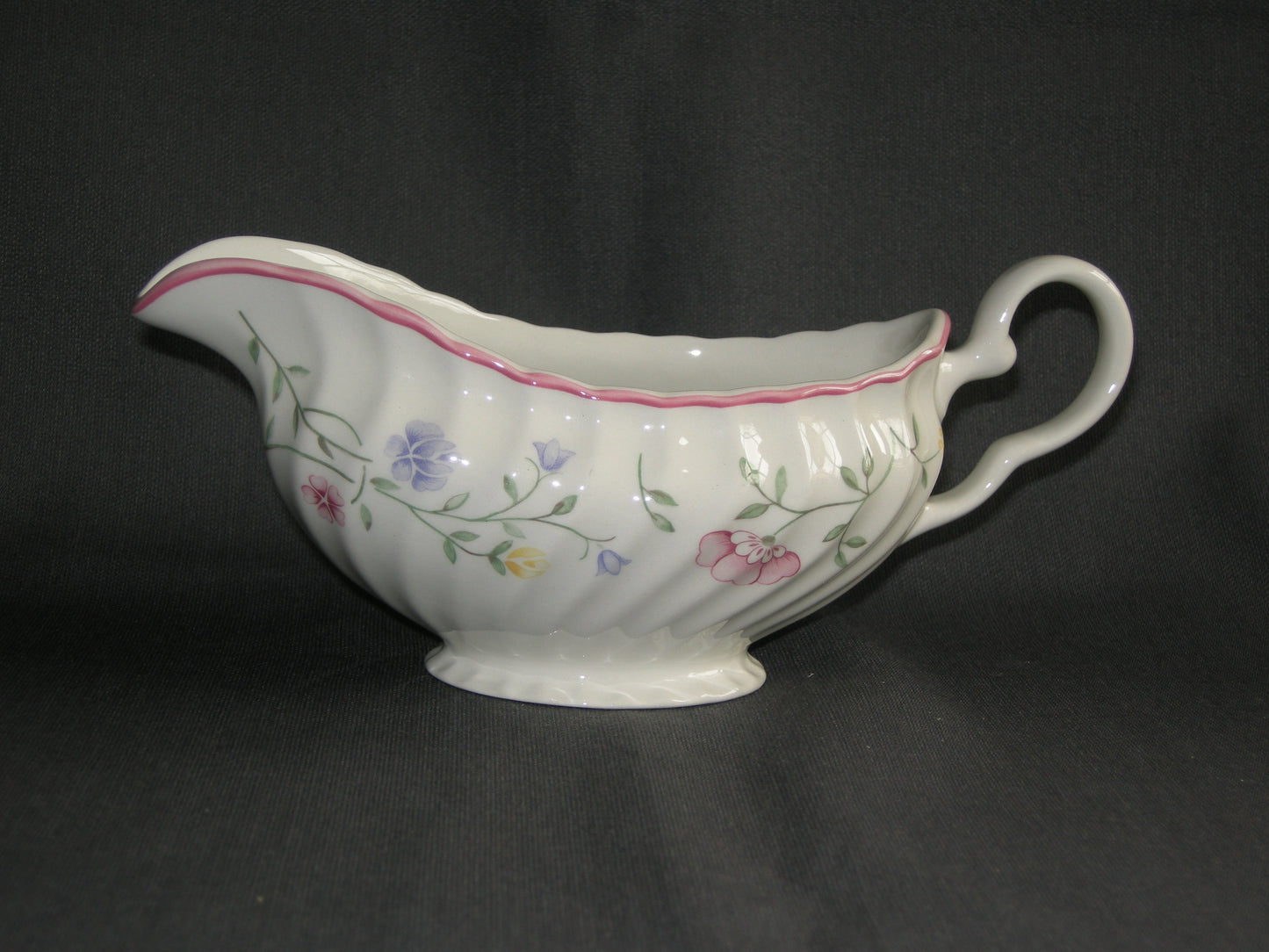 Johnson Bro's Summer Chintz sauskom