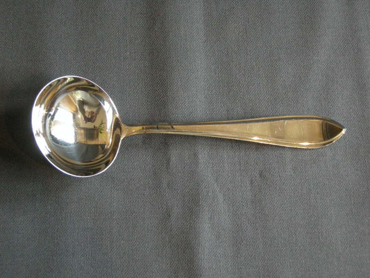 Sola GZ model 430 puntfilet sauslepel rechte steel