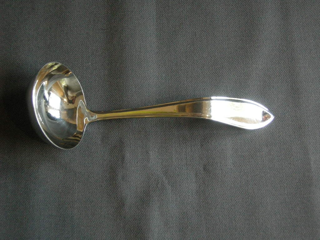 Sola GZ model 430 puntfilet sauslepel gebogen steel