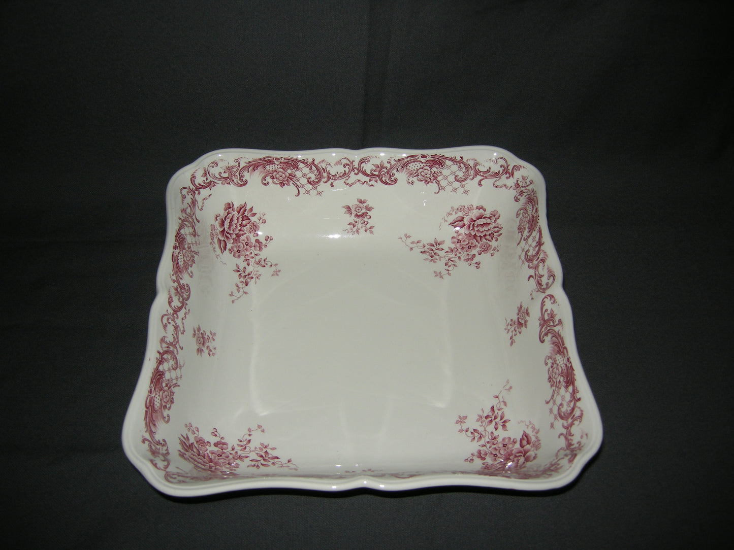 Villeroy & Boch Valeria rood schaal 25,5 x 25,5 x 7 cm.