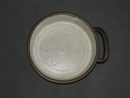 Lucie Q. Bakker Quirina bruin schaaltje 1 oor O12,5 cm.
