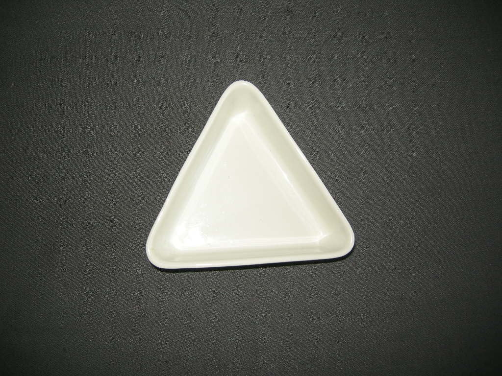 Arabia Kilta wit schaaltje 3-hoek 12,5 x 12,5 x 3 cm.