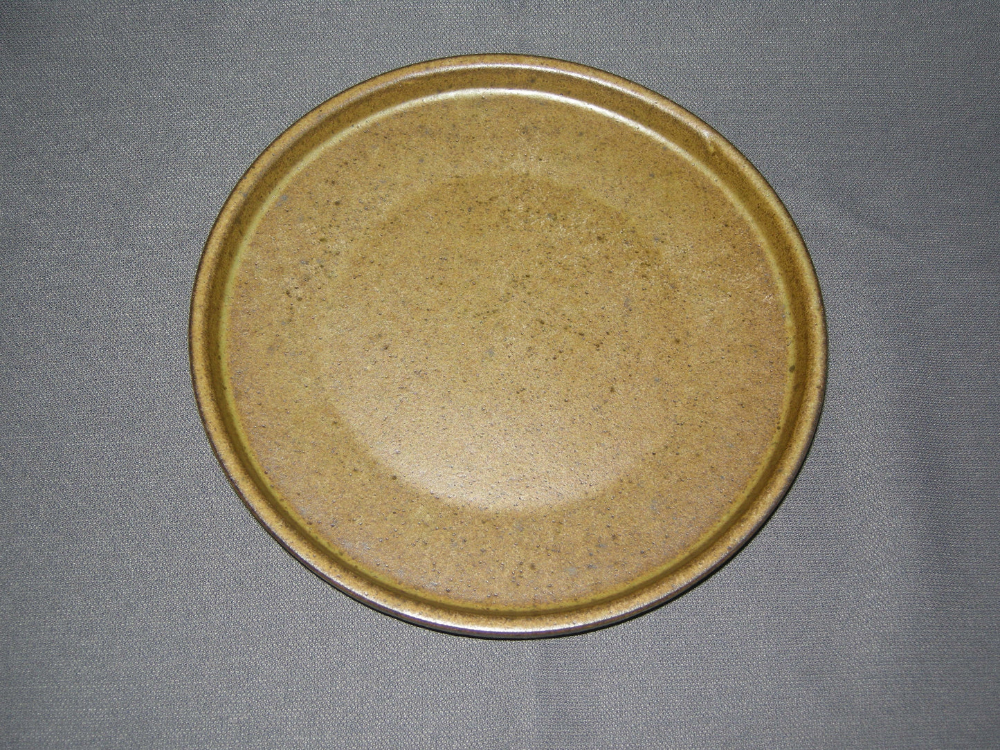 Lucie Q. Bakker Quirina schorsgroen presenteerschaaltje O18 cm.